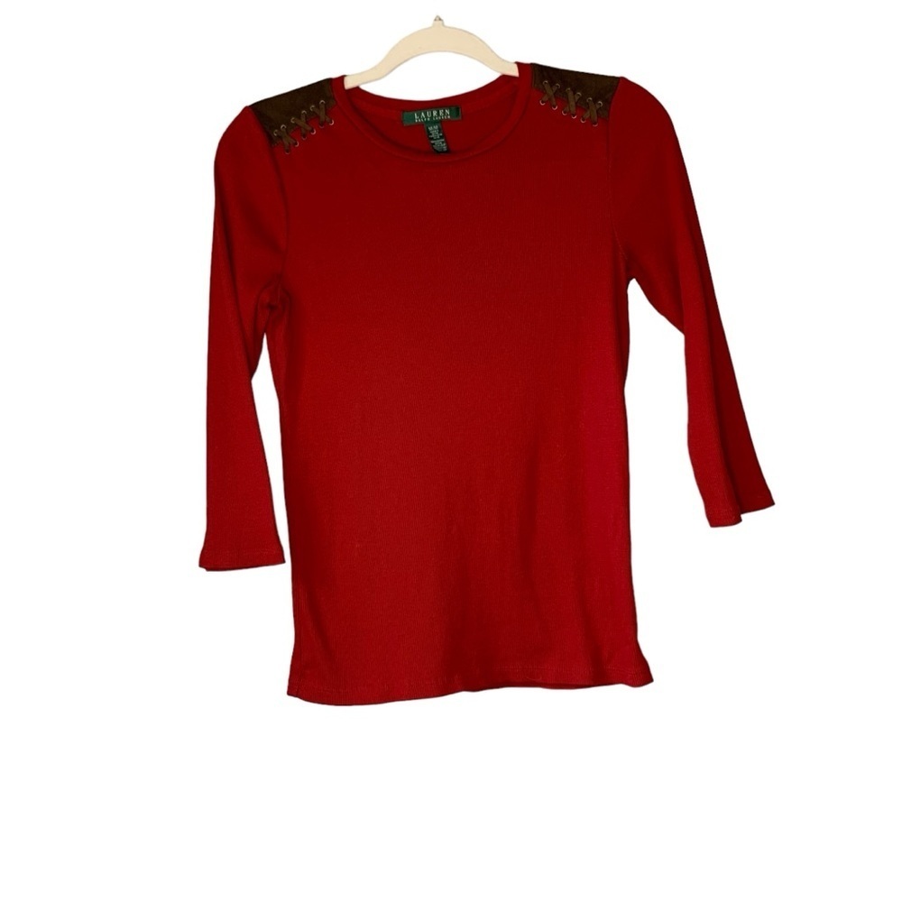 Lauren Ralph Lauren red ribbed knit long sleeve top with suede shoulder. Size‎ M